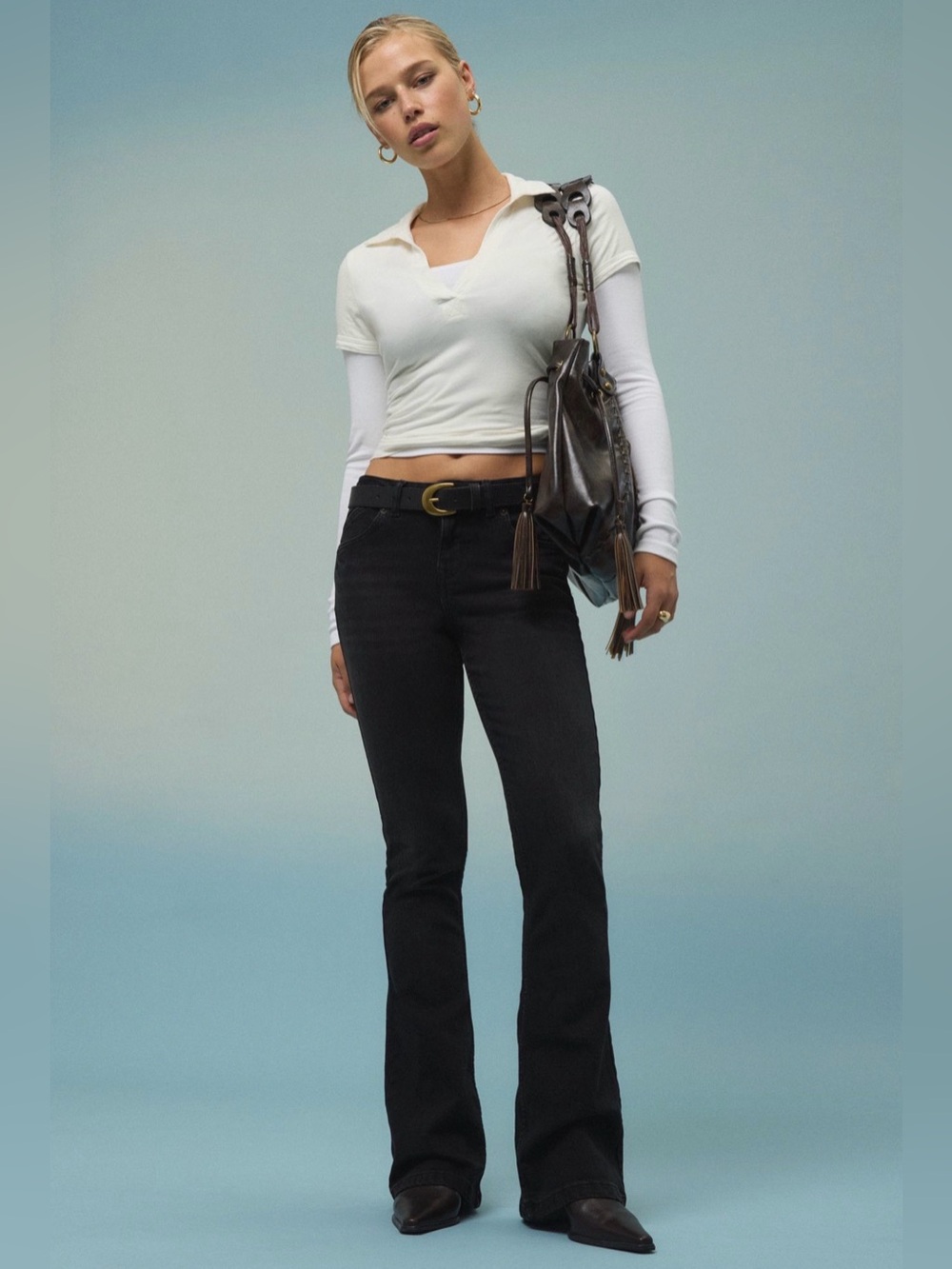 BDG Urban Outfitters Low Rise Black Denim Womens Flare Jeans, Washed Black, 28 L